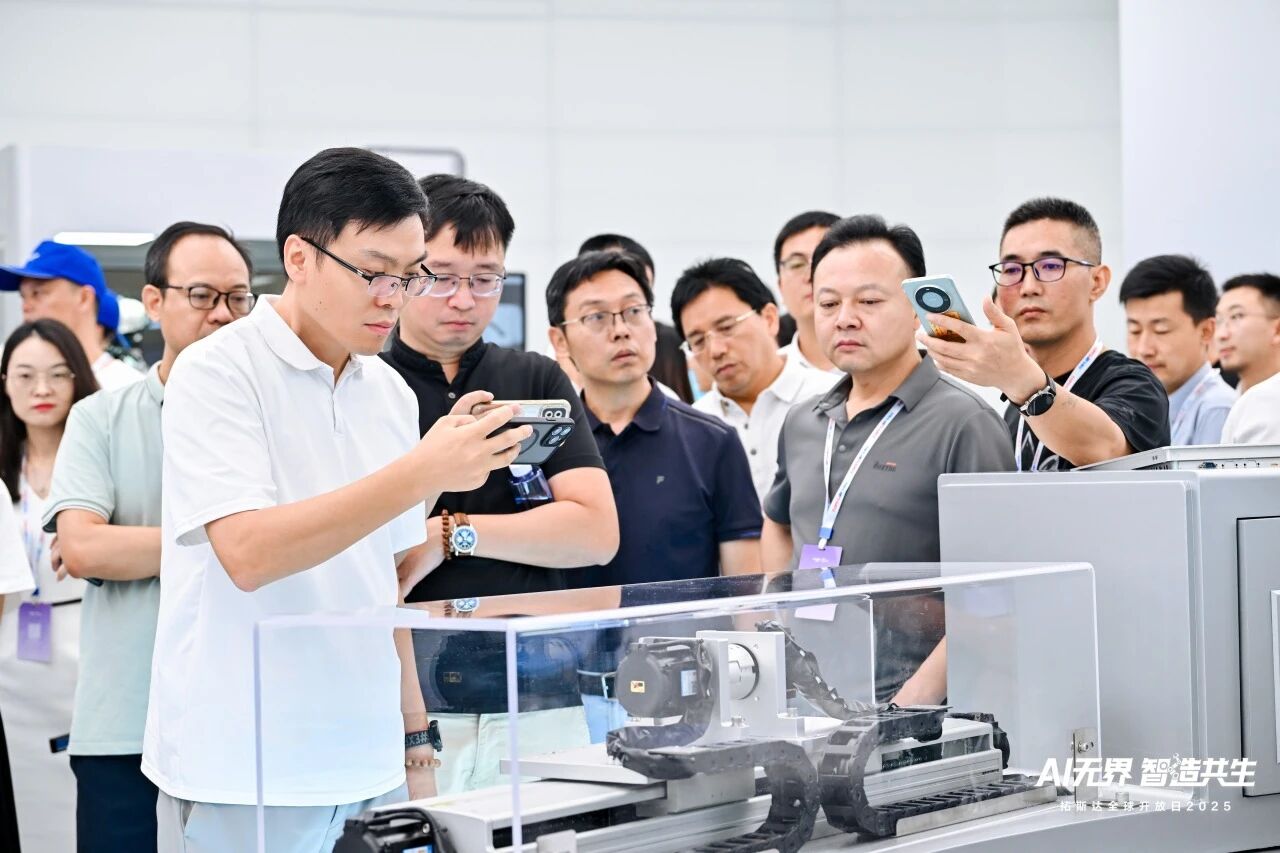 Öйú×ðÁú¼¯ÍÅ